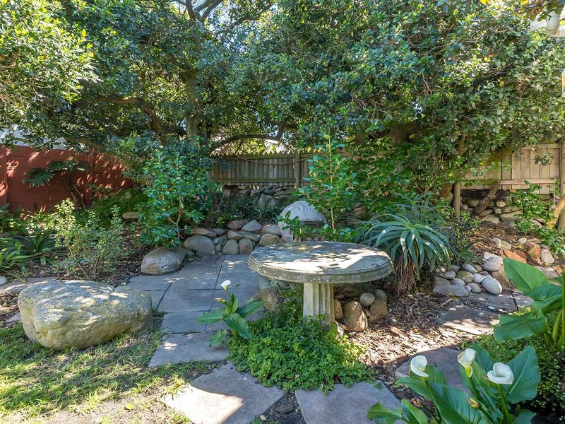 3 Bedroom Coastal Gem - Photo 4