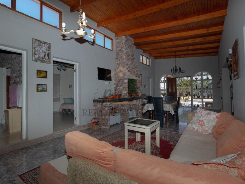 Well Priced Home - Photo 8