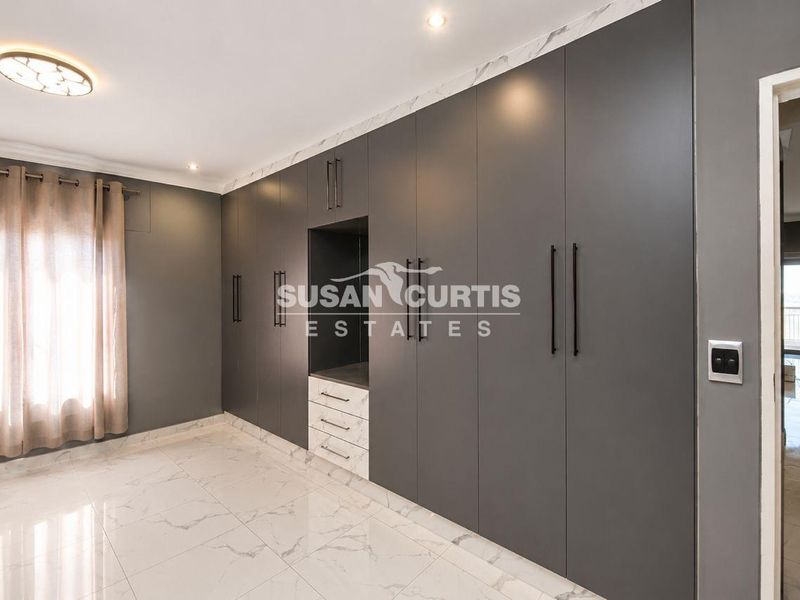 Luxury Family Living in Desert Park - Photo 9