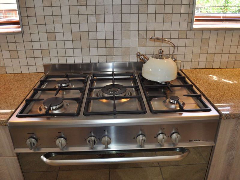 DIRECTORS HOME FOR SALE - Photo 10