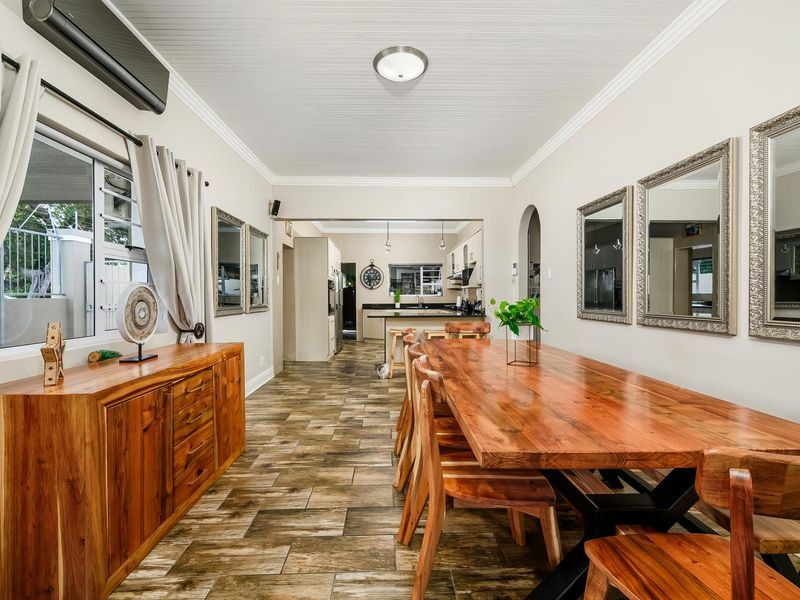 EXECUTIVE HOME FOR SALE IN BEVERLEY GROVE - Photo 10