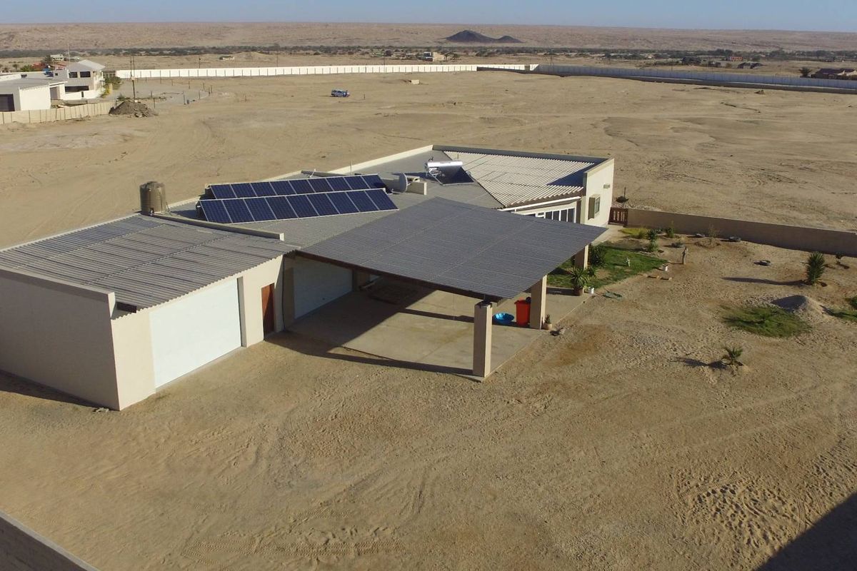 SECURE FAMILY RESIDENCE ON PRIVATE 3.04HA - Photo 3