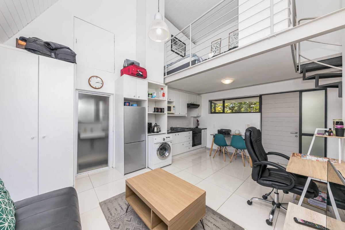 Next to UCT Medical Campus and Grootte Schuur - Photo 5