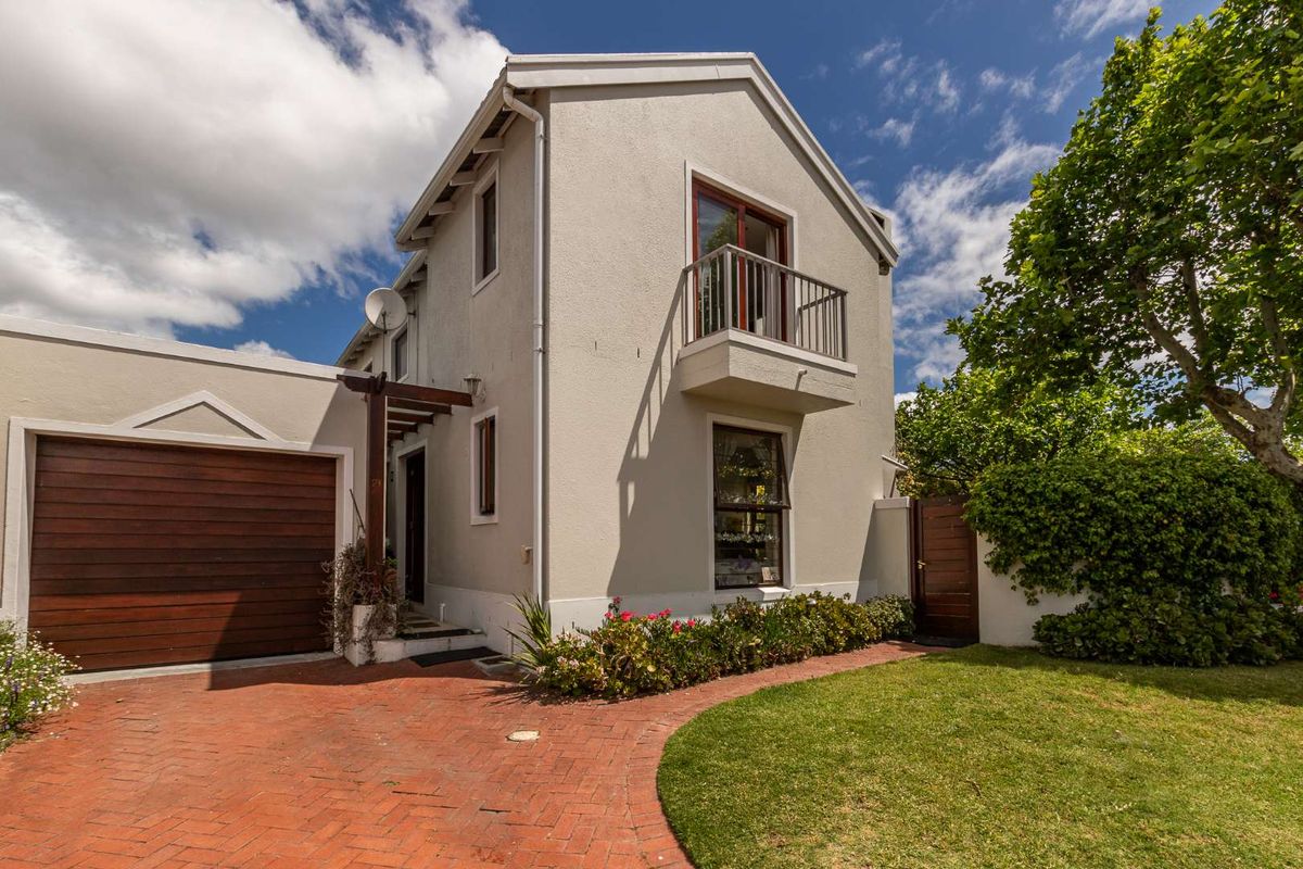 Estate Living in the Silver Mile, Rondebosch - Photo 2