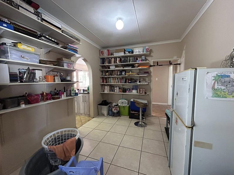 Cimbebasia 3 Bedroom house For Rent - Photo 10