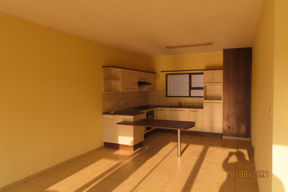 Balcony-flat with city views in walking distance to CBD - Photo 2