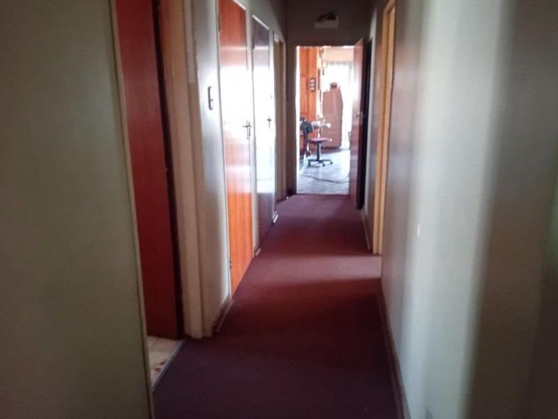 Renovators dream - Photo 8