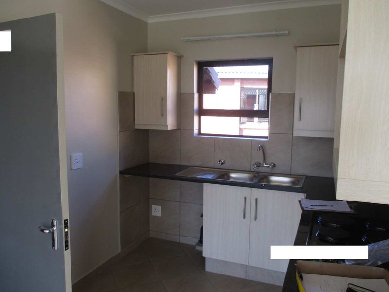 2 BEDROOM FLAT TO RENT IN PHILIP NEL PARK - Photo 6