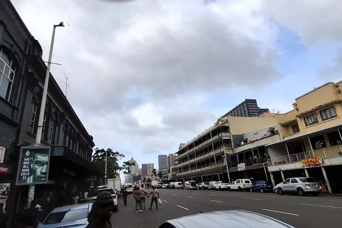 **Unlock Your Business Potential in a Prime Retail Space** - Photo 5