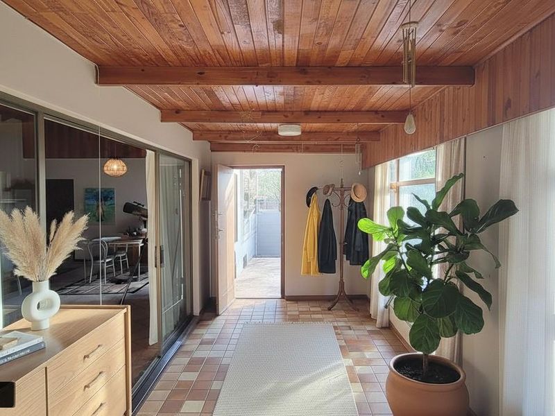 Parkside Family Home with Flatlet & Outeniqua Mountain Views - Photo 3