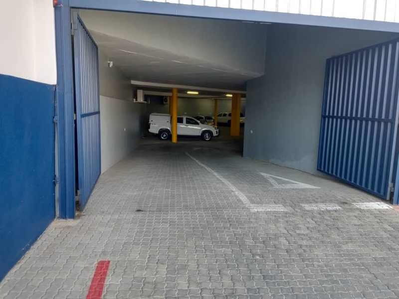 OFFICE FOR SALE - N$ 1 980 000 - Photo 4