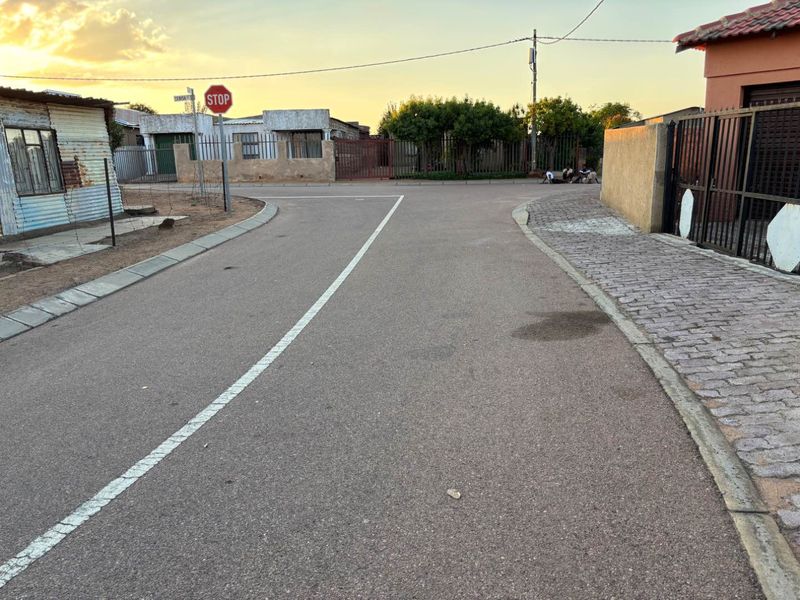 FLIPPING OPPORTUNITY - Photo 4