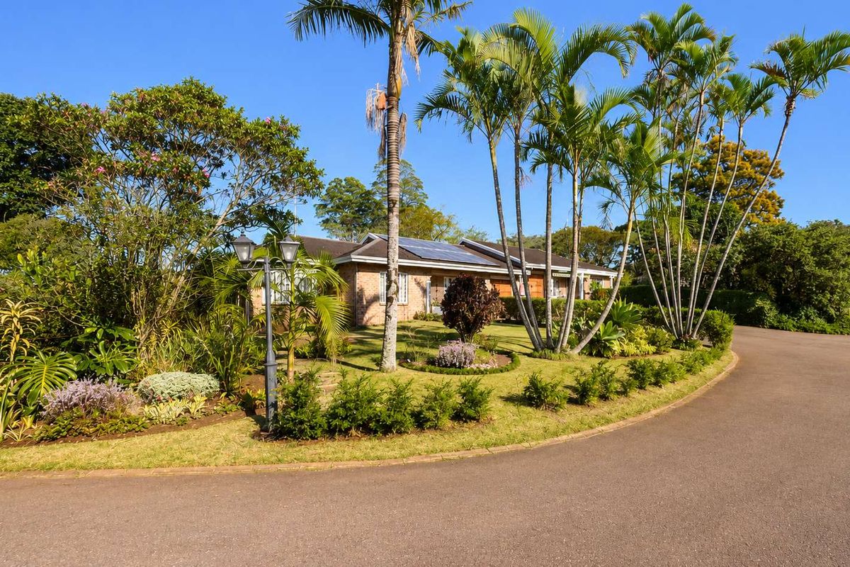 Peaceful over-50s living with solar, beautiful gardens and a lifestyle you can slow down into. - Photo 5