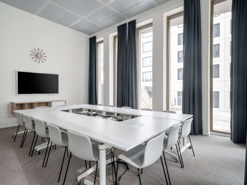 24/7 access to designer office space for 5 persons in SPACES Design Quarter - Photo 6