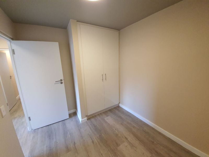 Stylish Obs Court Apartment. - Photo 7