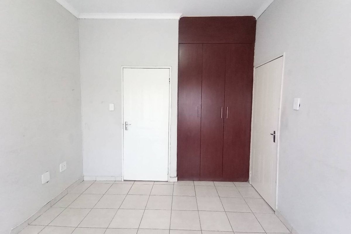 1 Bed Apartment to rent in Norkem Park. - Photo 5