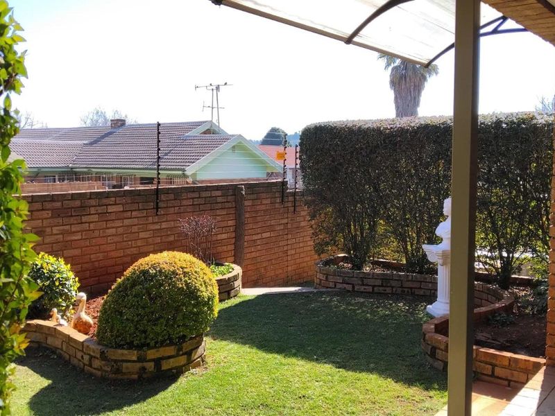 Charming 2-Bedroom Ground Floor Apartment for Sale in Wentworth Park - Photo 5