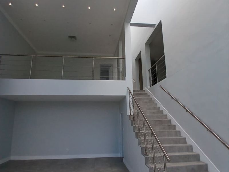 Two Homes, One Exceptional Property in Auasblick - Photo 3