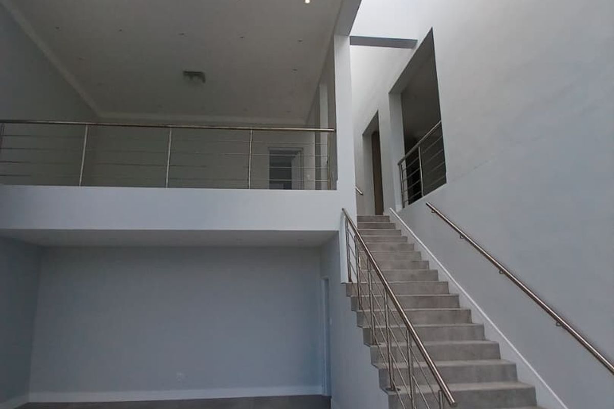 Two Homes, One Exceptional Property in Auasblick - Photo 3