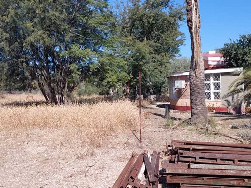 Charming Property with Versatile Spaces and Amenities - Photo 7