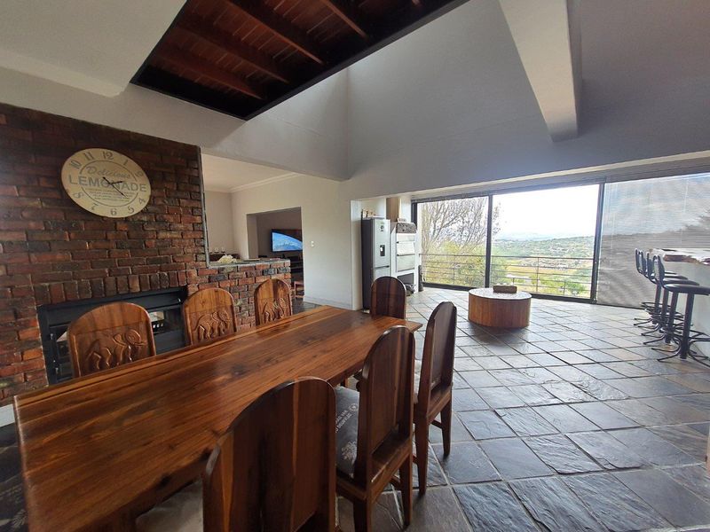 Spacious 3 Bedroom double storey family home with 1 bedroom flat to rent in Oude Westhof - Photo 3