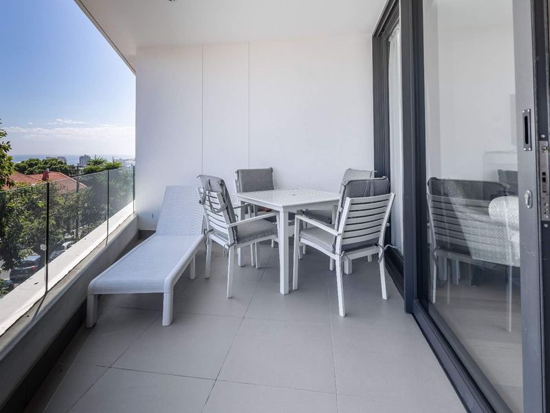 Prime City Living: Secure, Elegant, and Airbnb Friendly! - Photo 10