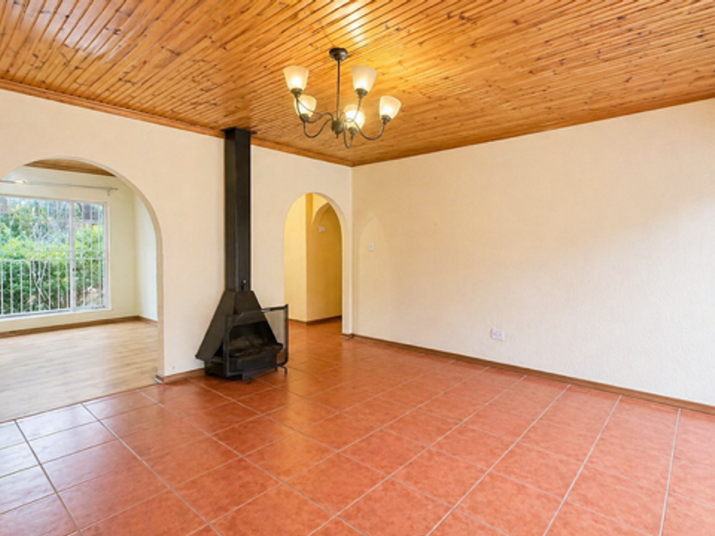 Versatile Family Living with Private Flatlet & Entertainer’s Garden - Photo 7