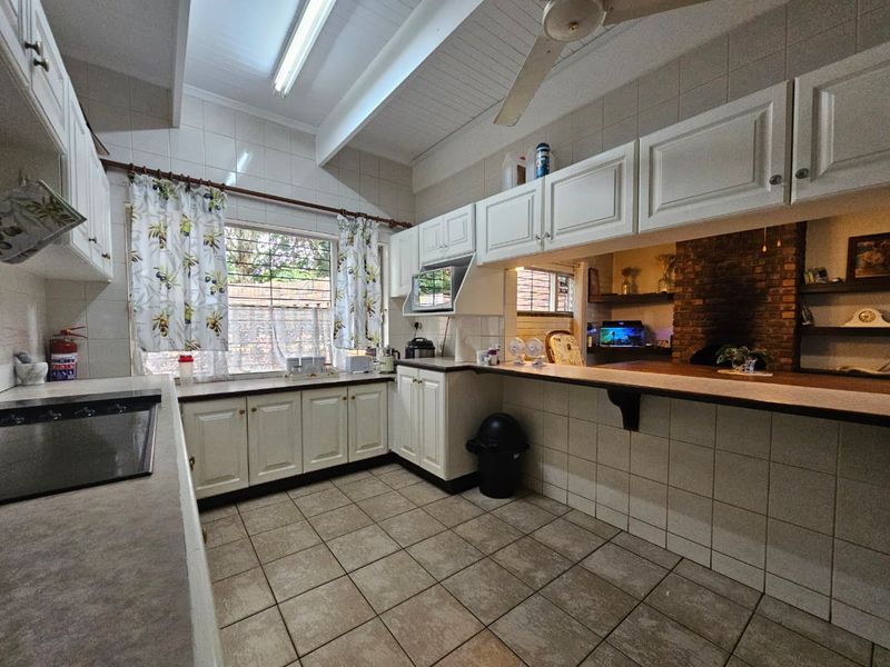 This fully furnished 4-bedroom home offers 3.5 bathrooms, making everyday living easy and comfortable for the whole family. - Photo 2