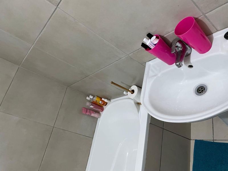 Apartment close to amenities - Photo 4