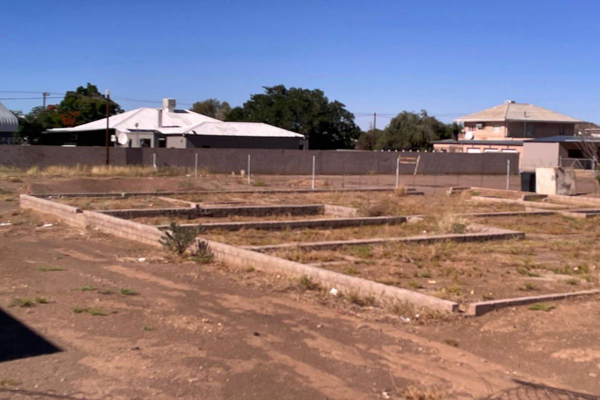 3 BEDROOM APARTMENT FOR SALE | NOORDHOEK, KEETMANSHOOP - Photo 5