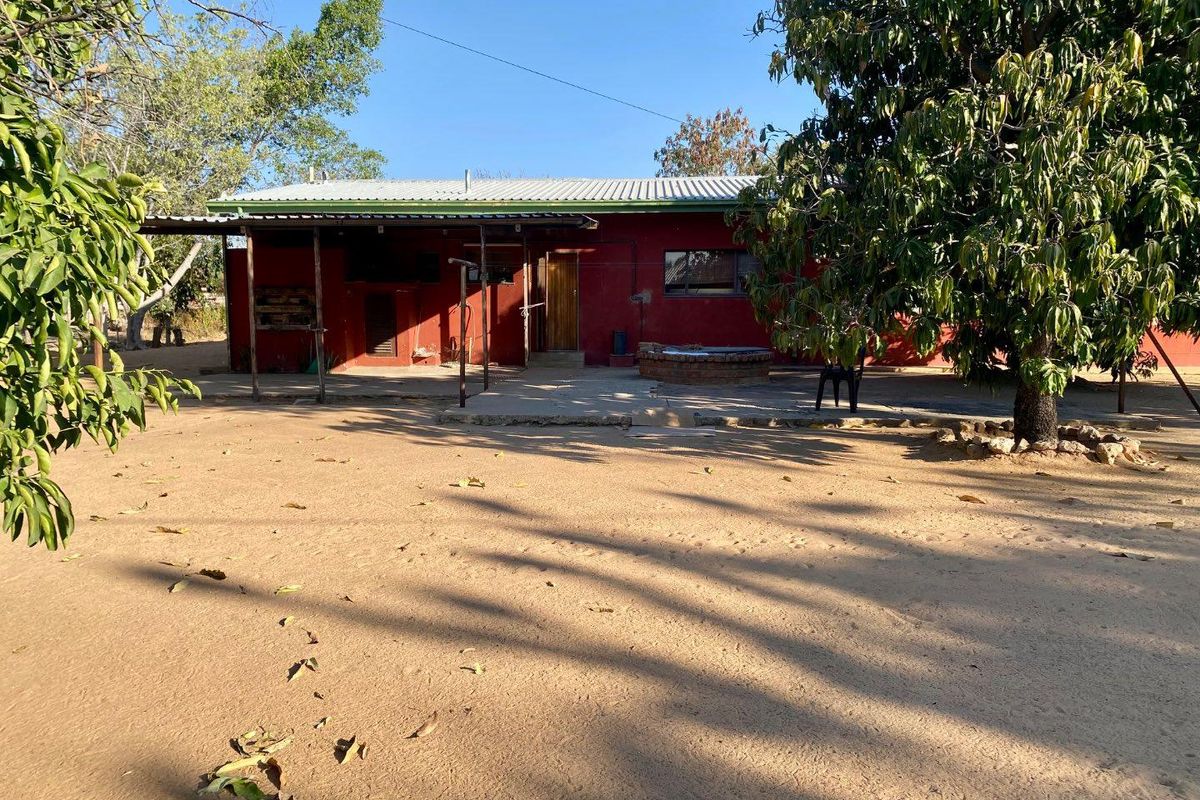 Great deal , spacious plot - Photo 2