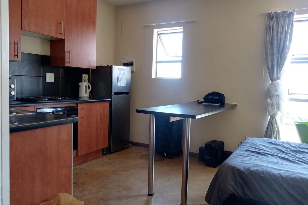The Wall, Bachelor for sale - Photo 5