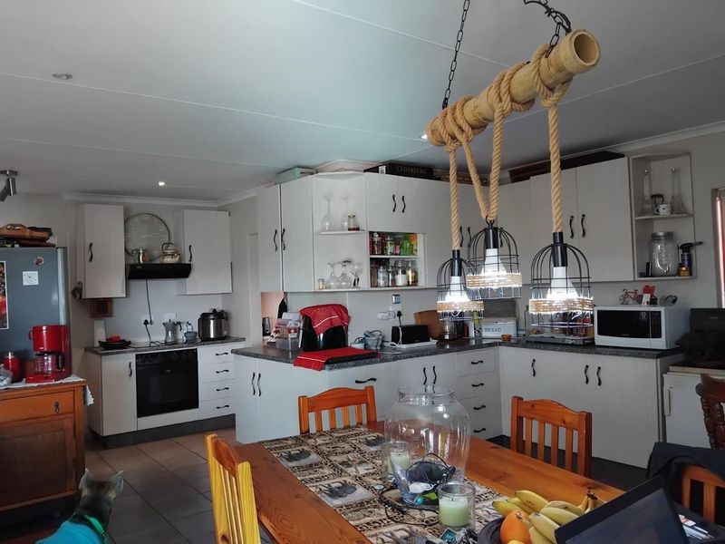 STUNNING HOME IN FRAAIUITSIG - Photo 4