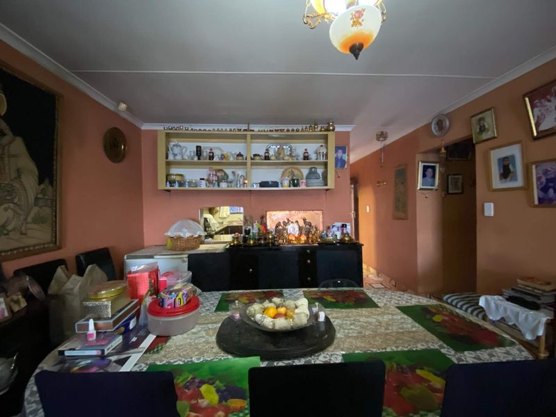 Stylish Freestanding Home in Newlands West – Tranquil Setting with Lush Gardens & Prime Convenience - Photo 10