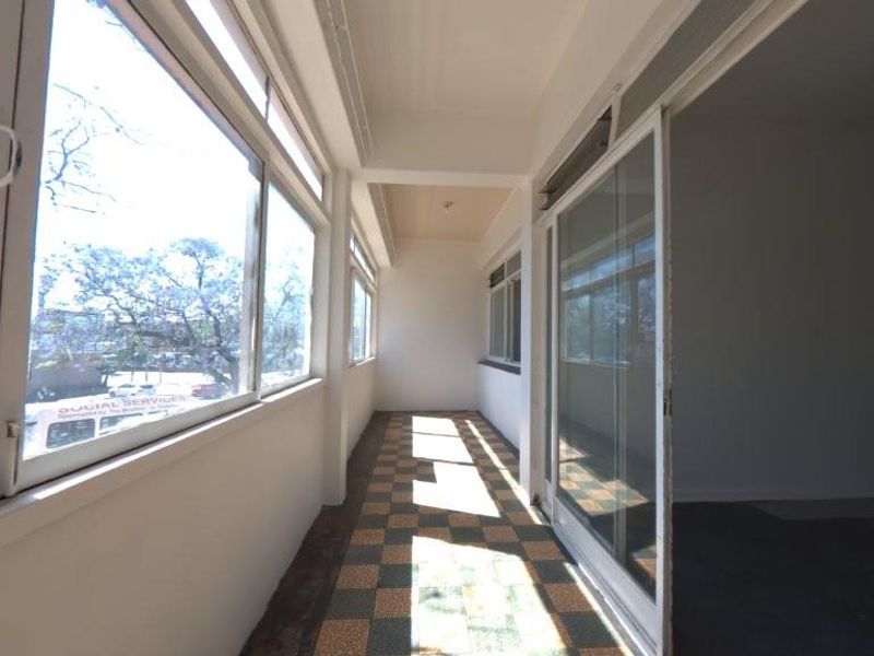 ONE AND HALF BEDROOM FLAT IN PRETORIA WEST : SIX MONTHS SPECIAL PRICE - R4020.00. - Photo 8