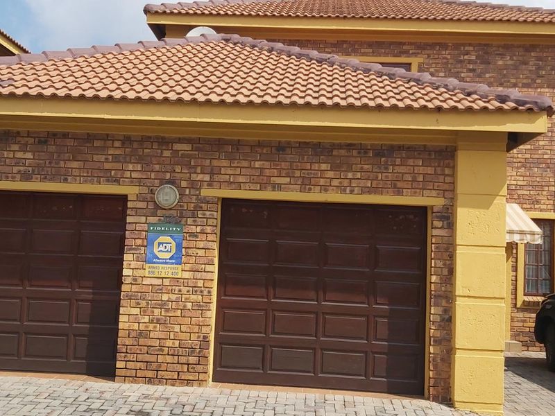 Duplex Townhouse For Sale - Photo 5