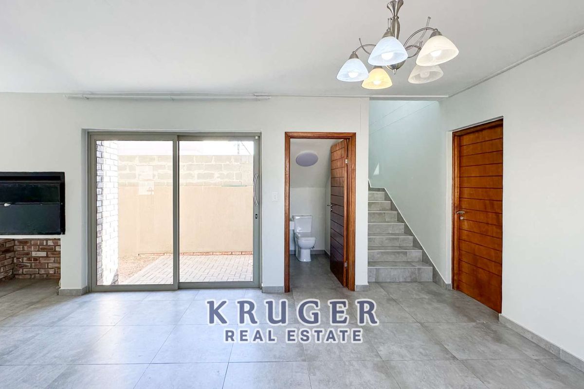 🏡 Modern Double story Townhouse with Rooftop Views in Kramersdorf - Photo 4