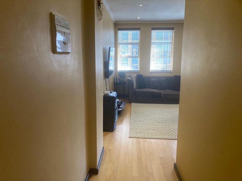 1 Bedroom Apartment / Flat for Sale in Johannesburg Central - Photo 2