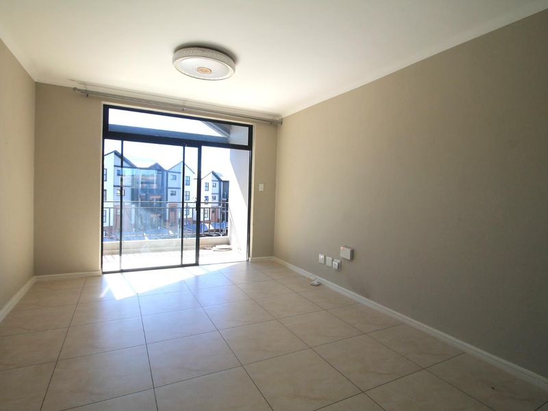 Spacious living at its best ! - Photo 3