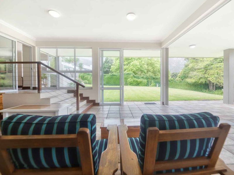 AN EXTRAORDINARY HOME - Photo 9