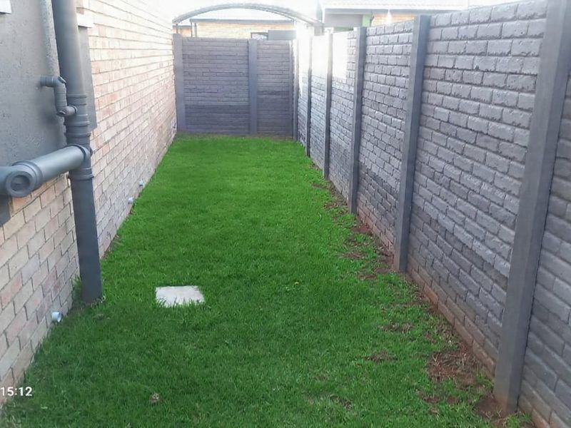 3 Bedrooms Bedrooms and 2 Bathrooms brand new houses in Colorado Estate in Centurion - Photo 3