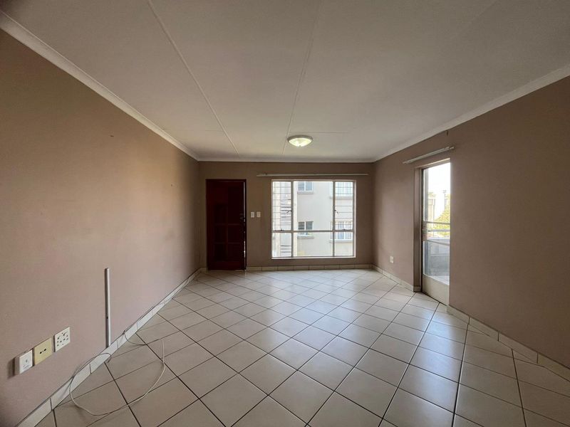 TWO BEDROOM APARTMENT IN HALFWAY GARDENS AVAILABLE. - Photo 4