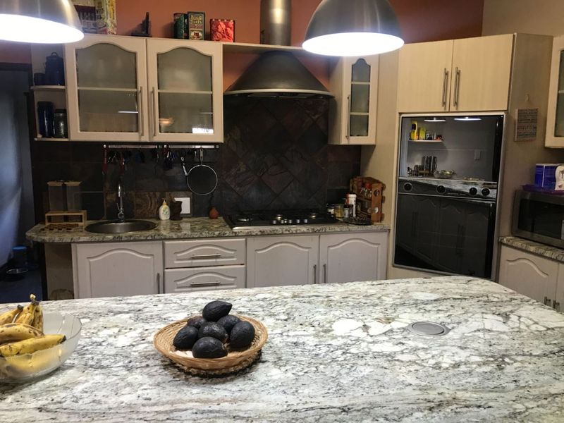 Welcome Home to your own piece of Paradise - Photo 10