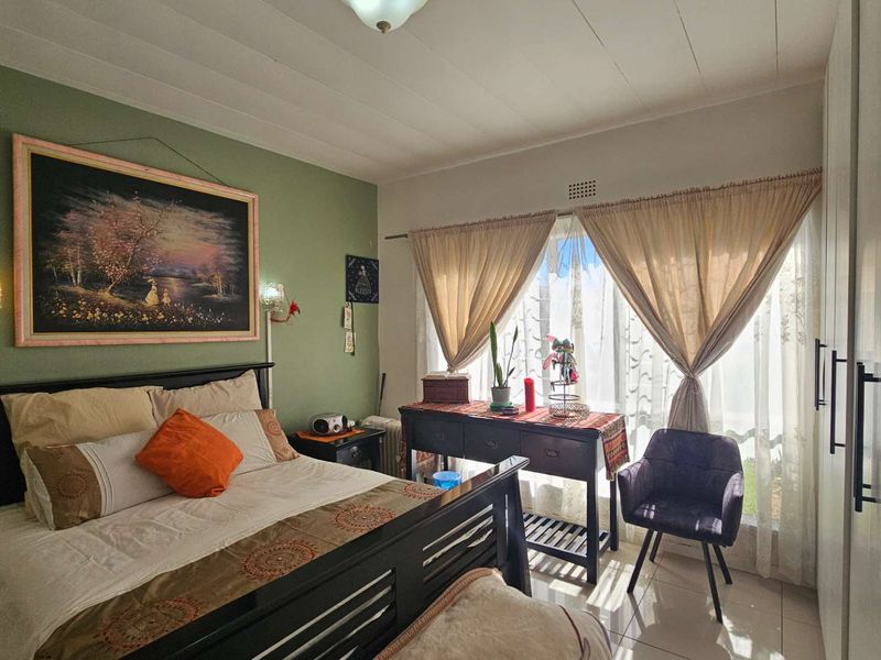 Modern 2-Bedroom Apartment in Horizon View - Photo 6