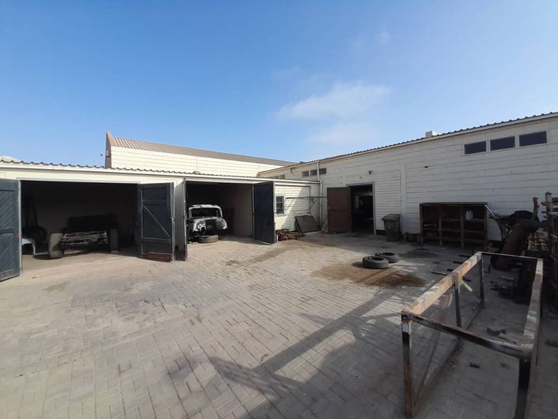 LIGHT INDUSTRIAL WORKSHOP - Photo 6