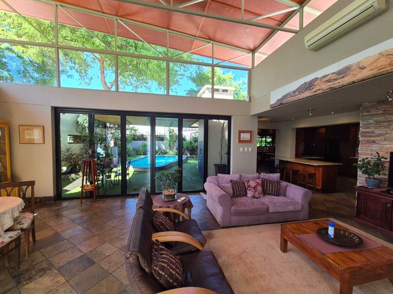 BEAUTIFUL 5 BEDROOM HOUSE WITH LOTS OF CARACTER FOR SALE KLEIN WINDHOEK - Photo 5