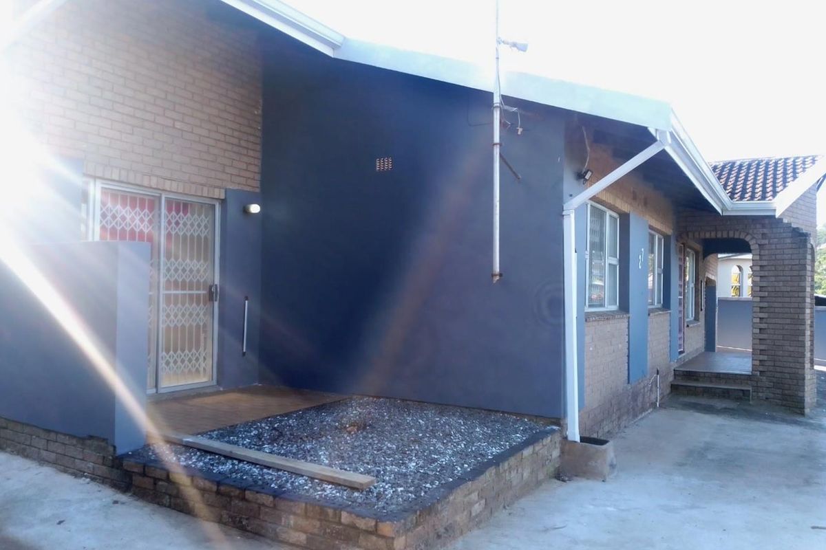 Spacious 4 Bedroom house for Sale - Photo 2