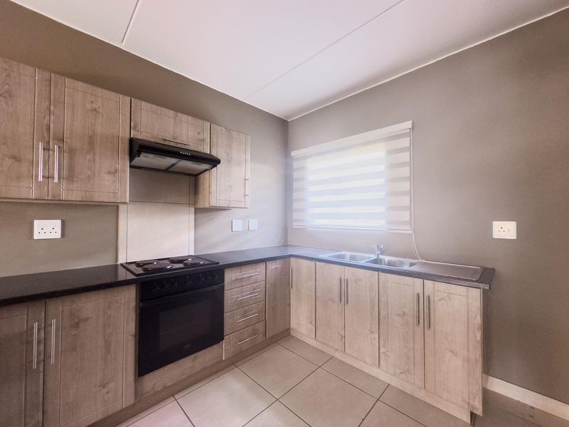 2 Bedroom Duplex With A Private Garden - Photo 8