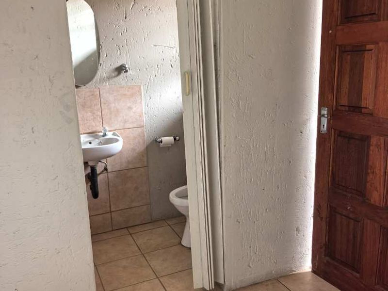 5 Bedroom house for sale in Rynfield - Photo 3