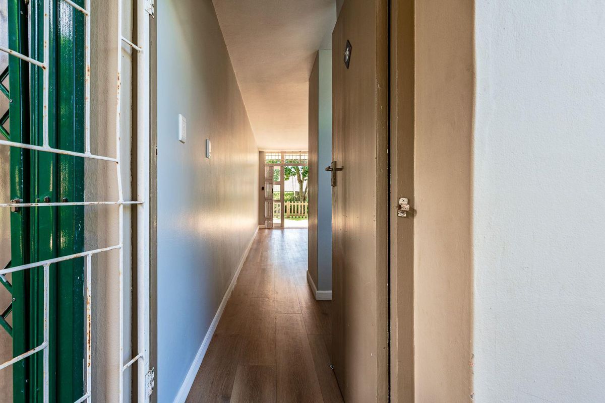 Modern Ground-Floor Flat in Hillcrest Centre - Photo 3